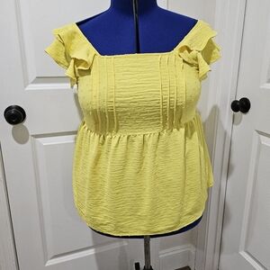 Yellow Baby Doll Blouse Top With Flutter Sleeves And Pleat Details Size 12